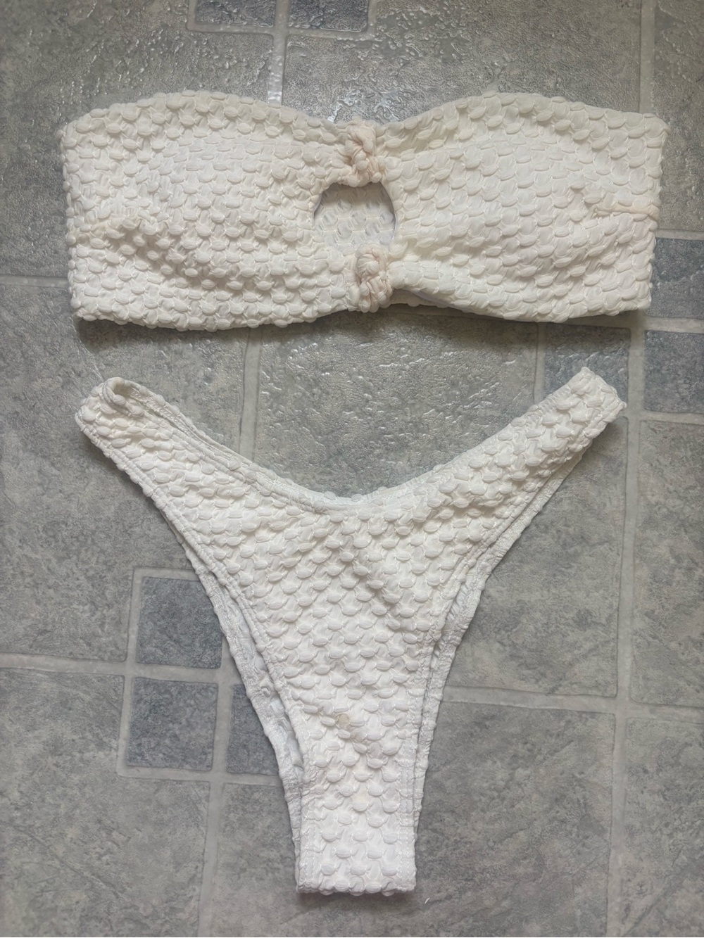 SHEIN Cream Textured Bandeau Bikini Set with Knot Detail - Picture 1 of 8